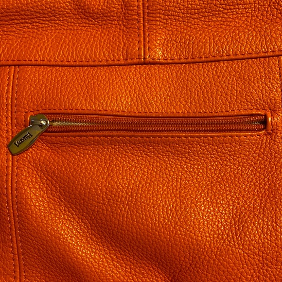 Valentina Italian Leather Handbag - Picture 9 of 10